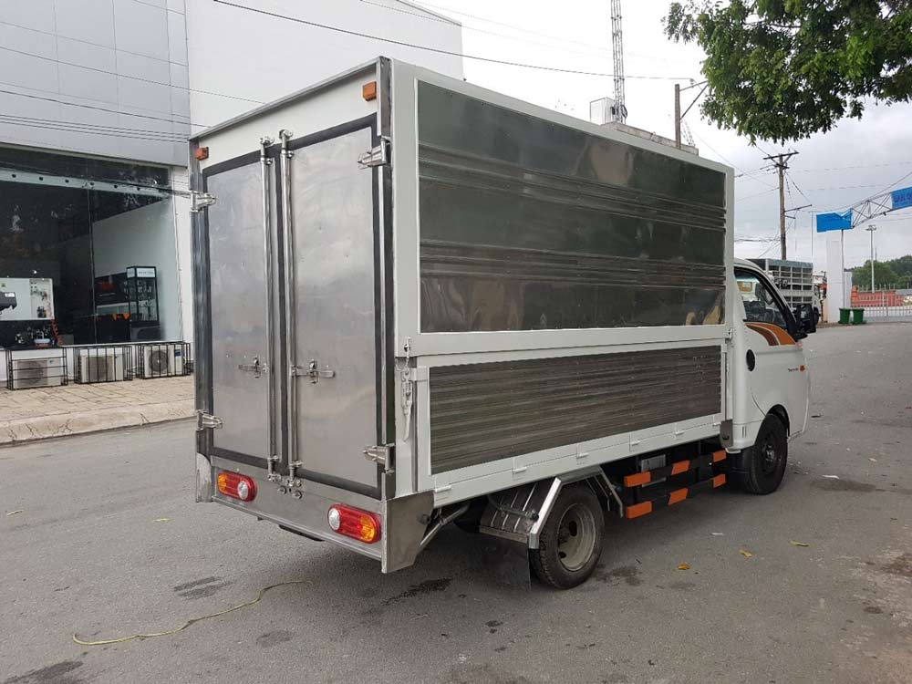 xe tải thùng cánh dơi bán hàng lưu động hyundai h150